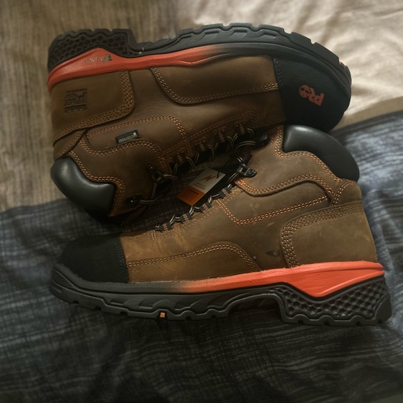 Brand new pair of Timberland Pro, Steel toe work boots. Size 9.5! - Picture 4 of 8